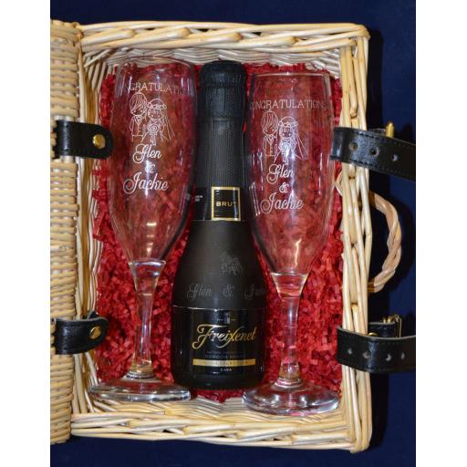 Small Hamper Engraved Glasses And Wine